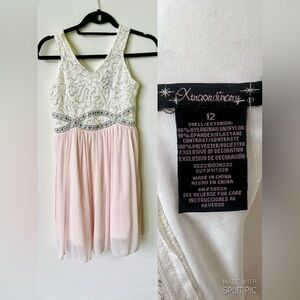 Dillard’s Girls Beaded Pink and White Dress Xtraordinary Brand size 12